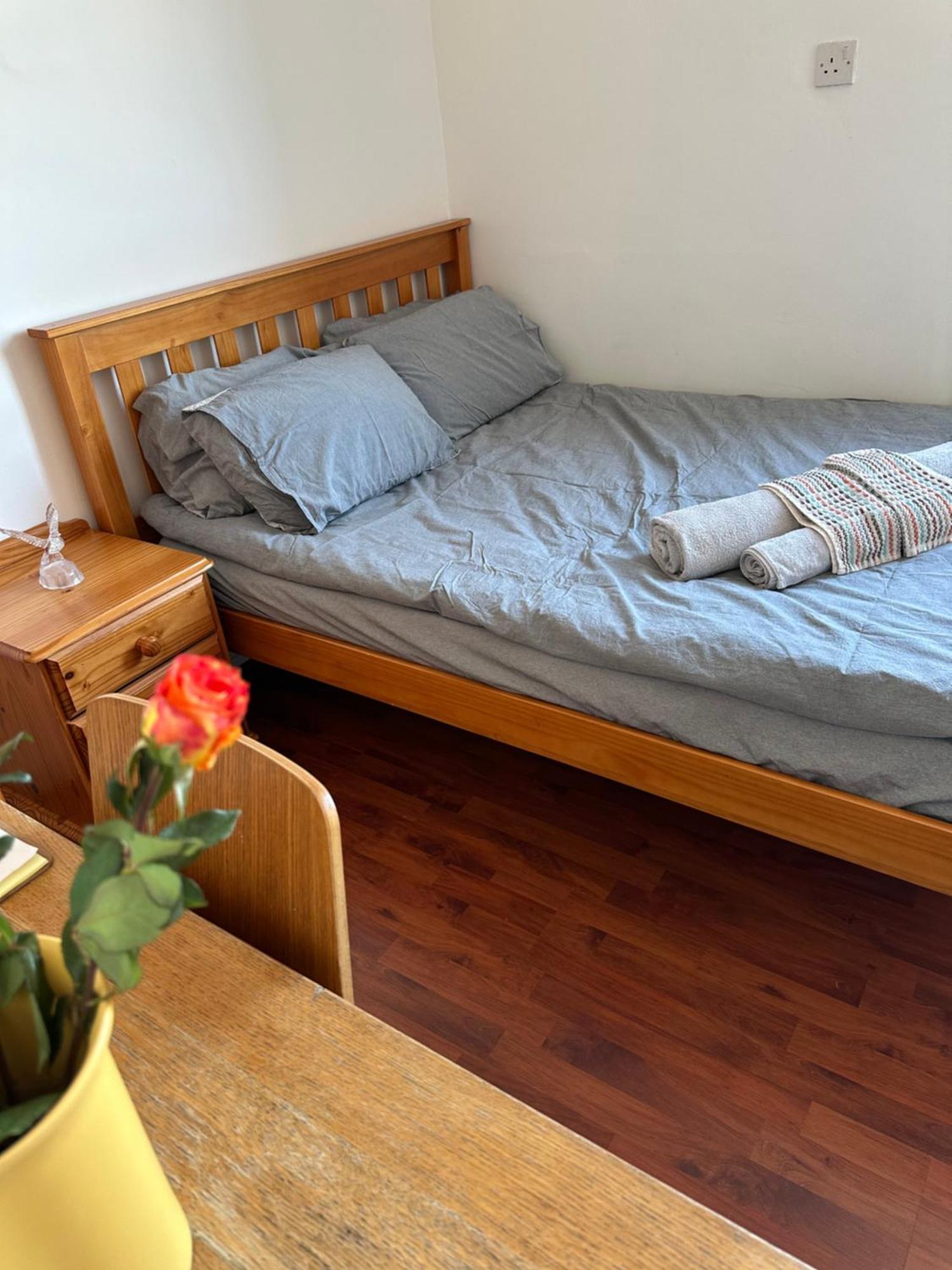 Elkington Point Bed and Breakfast London Exteriör bild